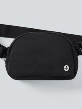 Halara Logo Casual Waist Bag (Black) Fanny Pack Crossbody Bag